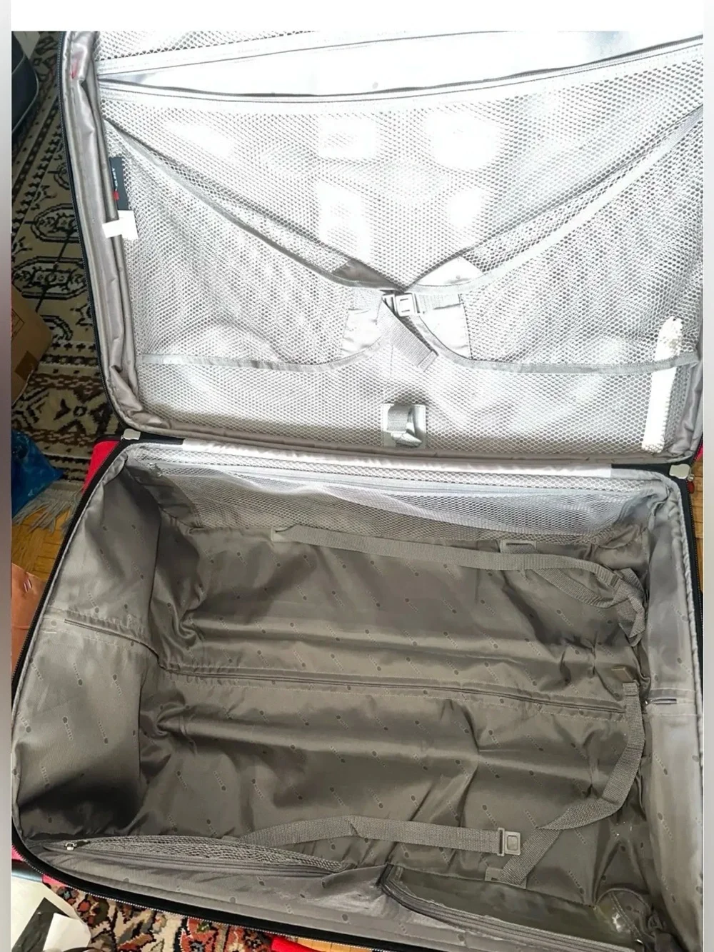 29in Softside expandable check in Travel Suitcase with Front Organizer Pockets